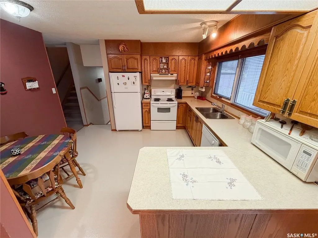 594 5th Street W Shaunavon SK S0N 2M0