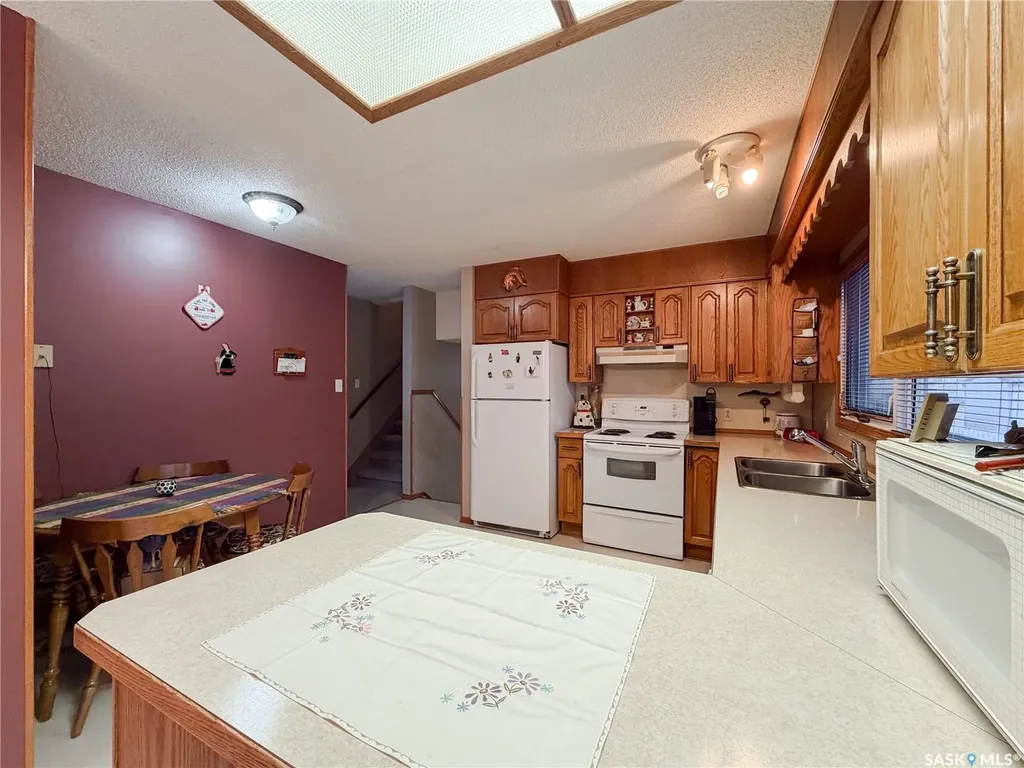 594 5th Street W Shaunavon SK S0N 2M0