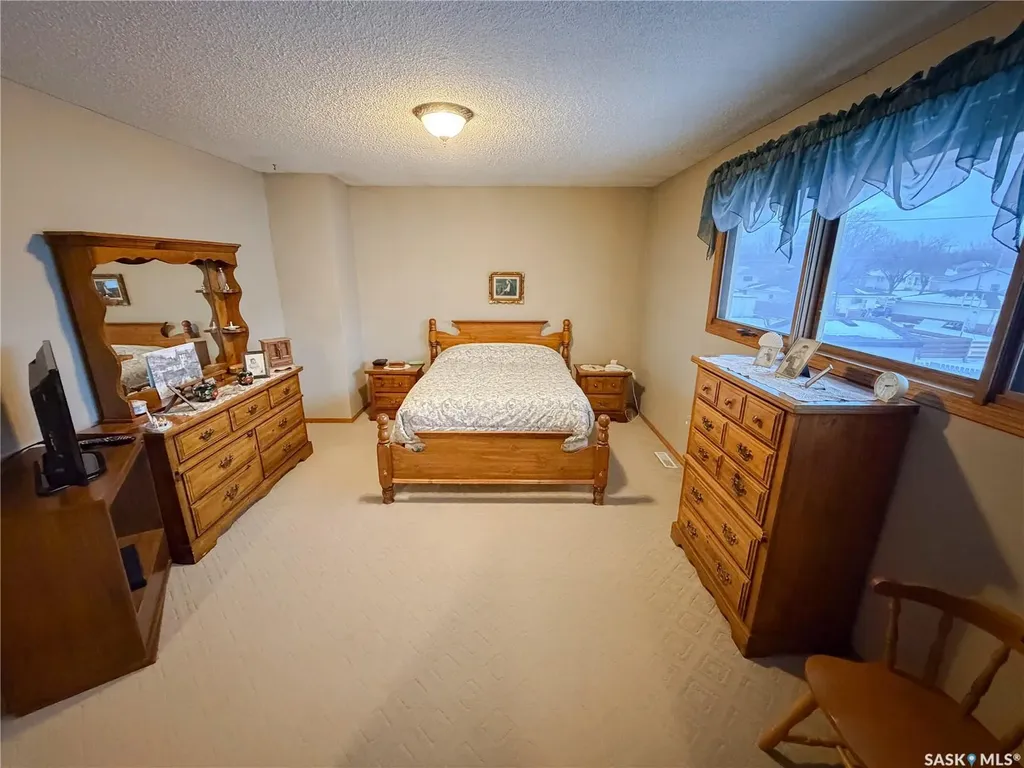 594 5th Street W Shaunavon SK S0N 2M0