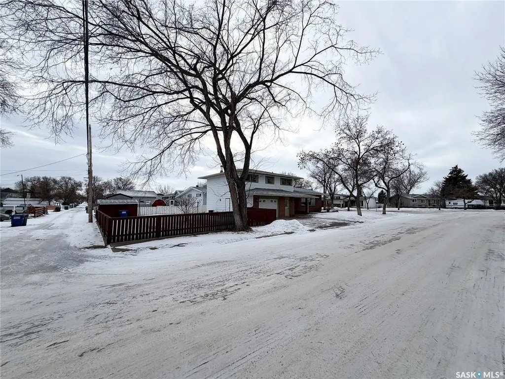 594 5th Street W Shaunavon SK S0N 2M0