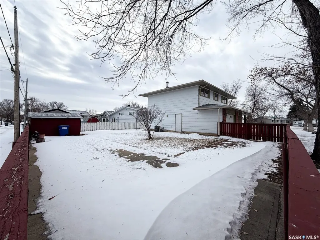 594 5th Street W Shaunavon SK S0N 2M0