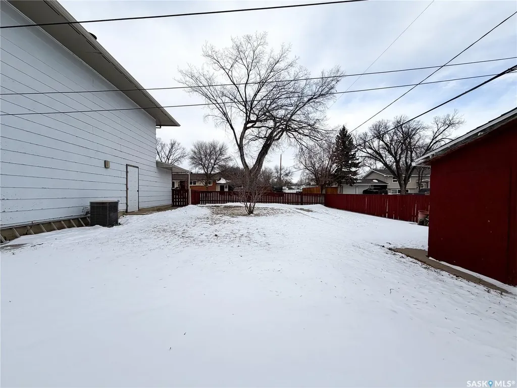 594 5th Street W Shaunavon SK S0N 2M0