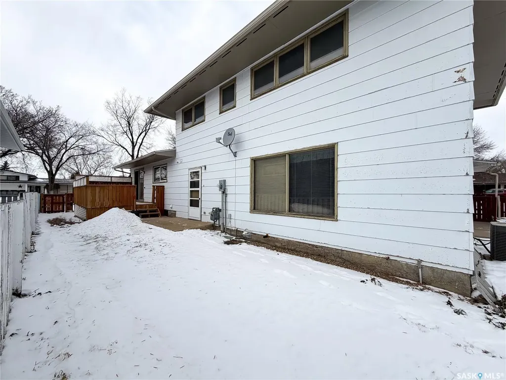 594 5th Street W Shaunavon SK S0N 2M0