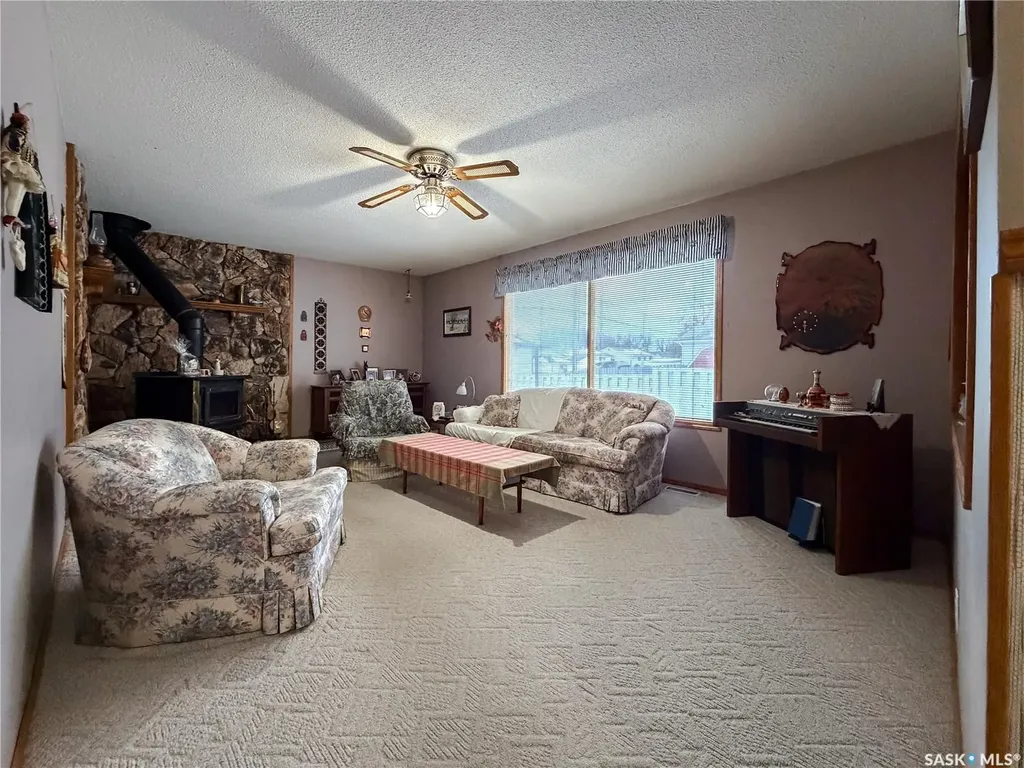594 5th Street W Shaunavon SK S0N 2M0