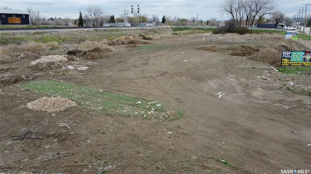 925 South Railway Street E Swift Current SK S9H 3B4