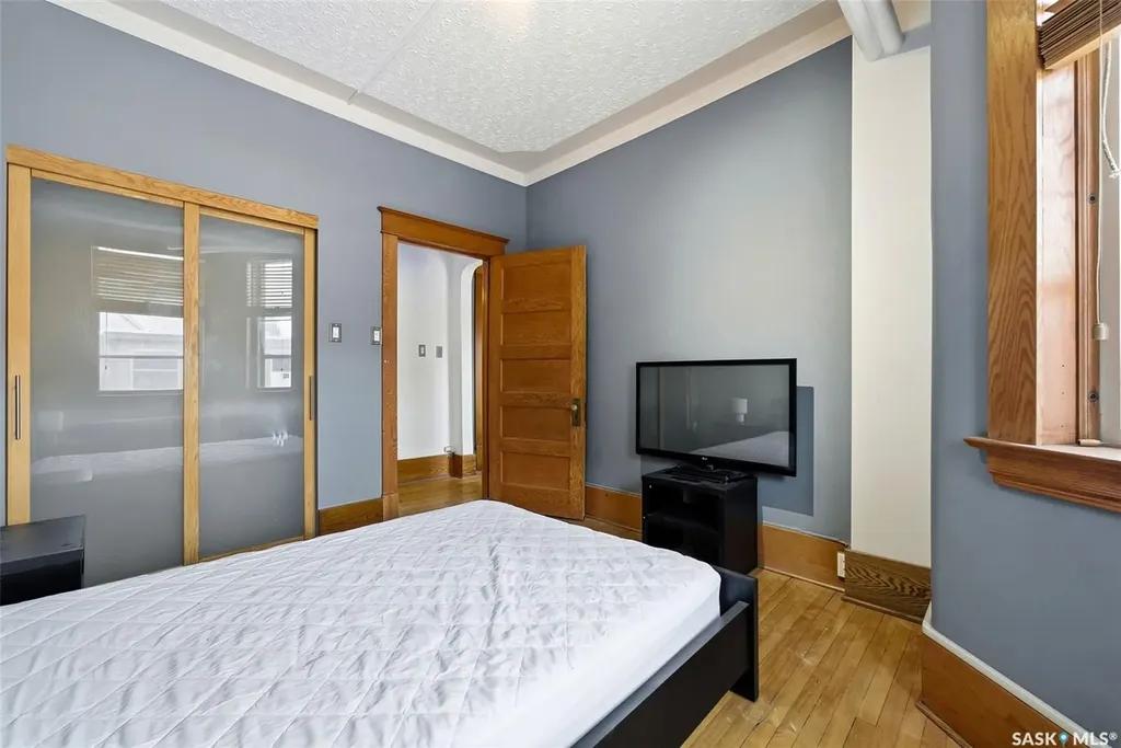 2201 14th Avenue Regina SK S4P 0X9