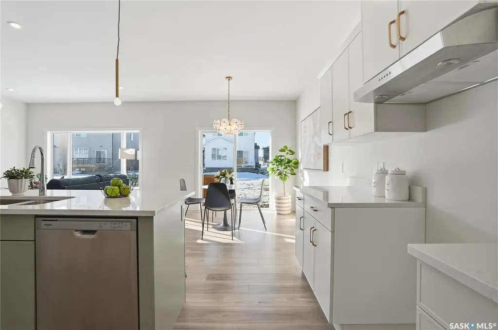 338 Katz Avenue Saskatoon SK S7V 1Y6
