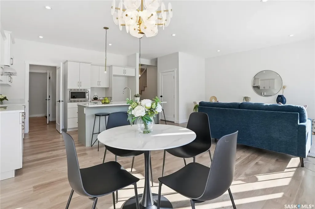 338 Katz Avenue Saskatoon SK S7V 1Y6