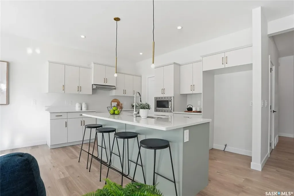 338 Katz Avenue Saskatoon SK S7V 1Y6