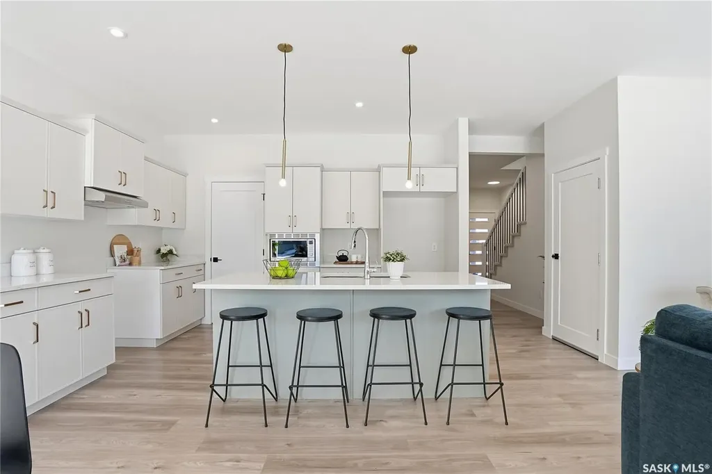 338 Katz Avenue Saskatoon SK S7V 1Y6