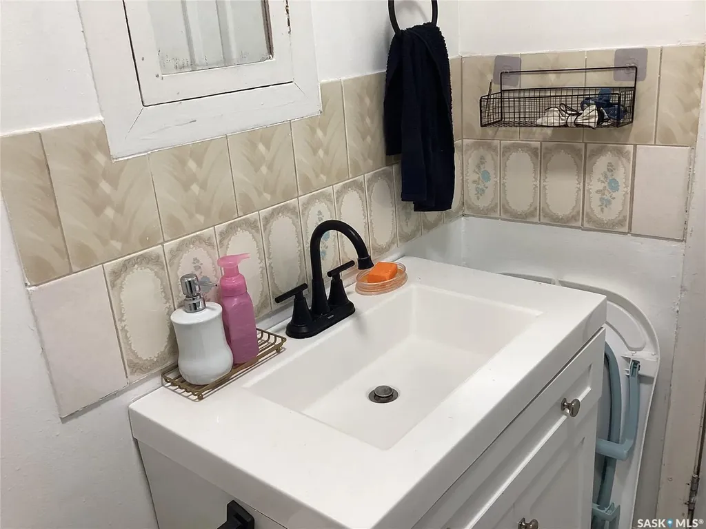 1164 Argyle Street Regina SK S4T 3R5