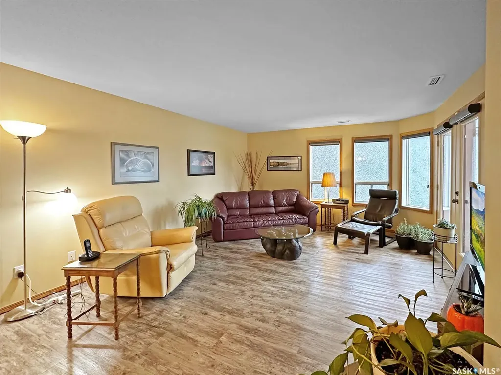 532 River Street Prince Albert SK S6V 0A6