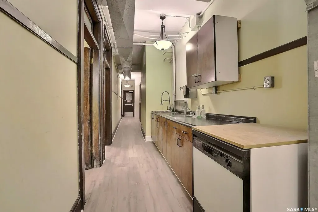 1843 Hamilton Street Regina SK S4R 1X8