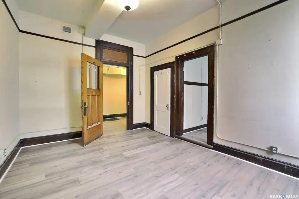 1843 Hamilton Street Regina SK S4R 1X8