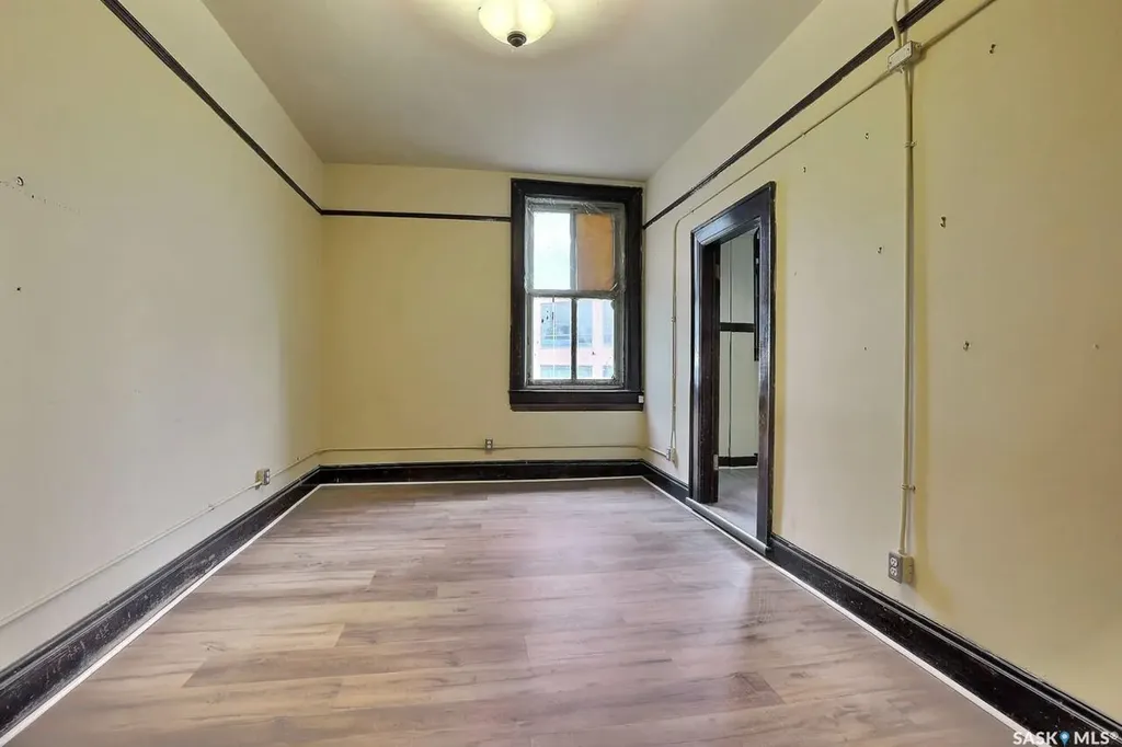 1843 Hamilton Street Regina SK S4R 1X8