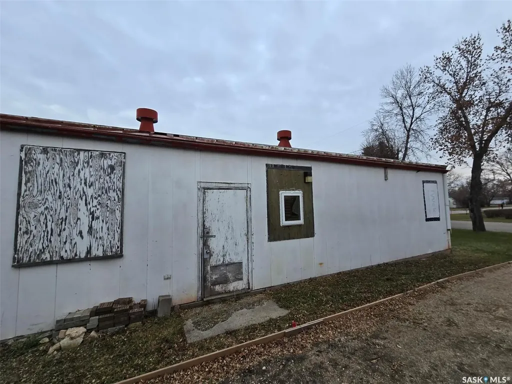 250 4th Avenue Broadview SK S0G 0K0