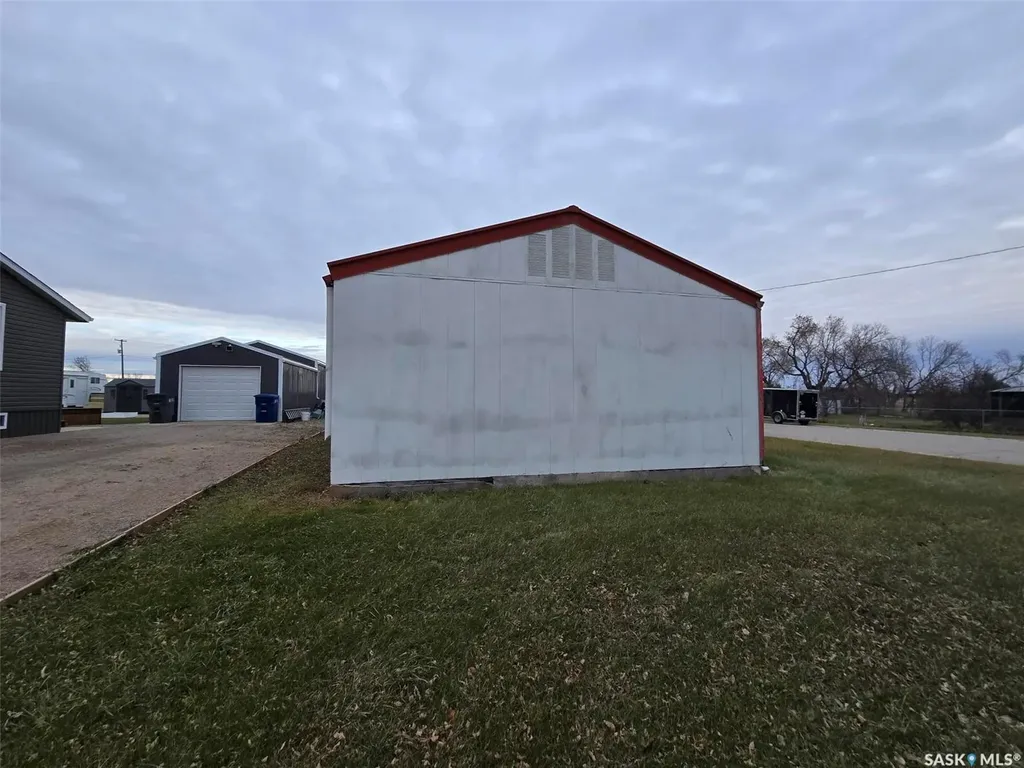 250 4th Avenue Broadview SK S0G 0K0