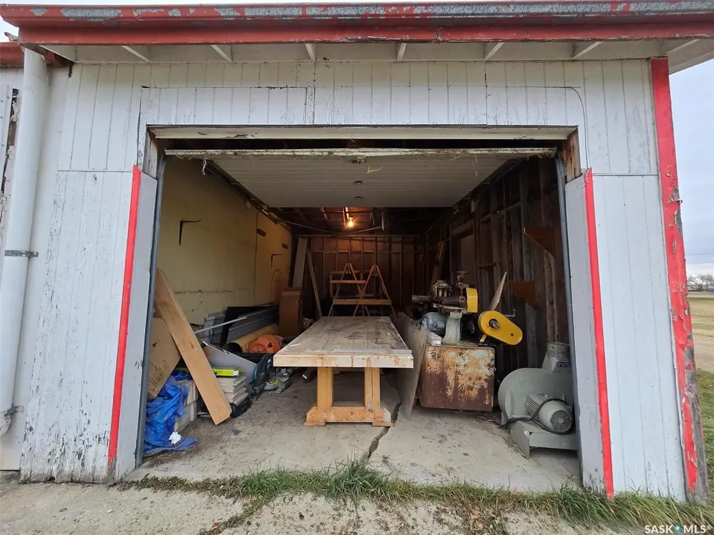 250 4th Avenue Broadview SK S0G 0K0