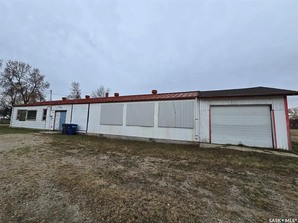 250 4th Avenue Broadview SK S0G 0K0