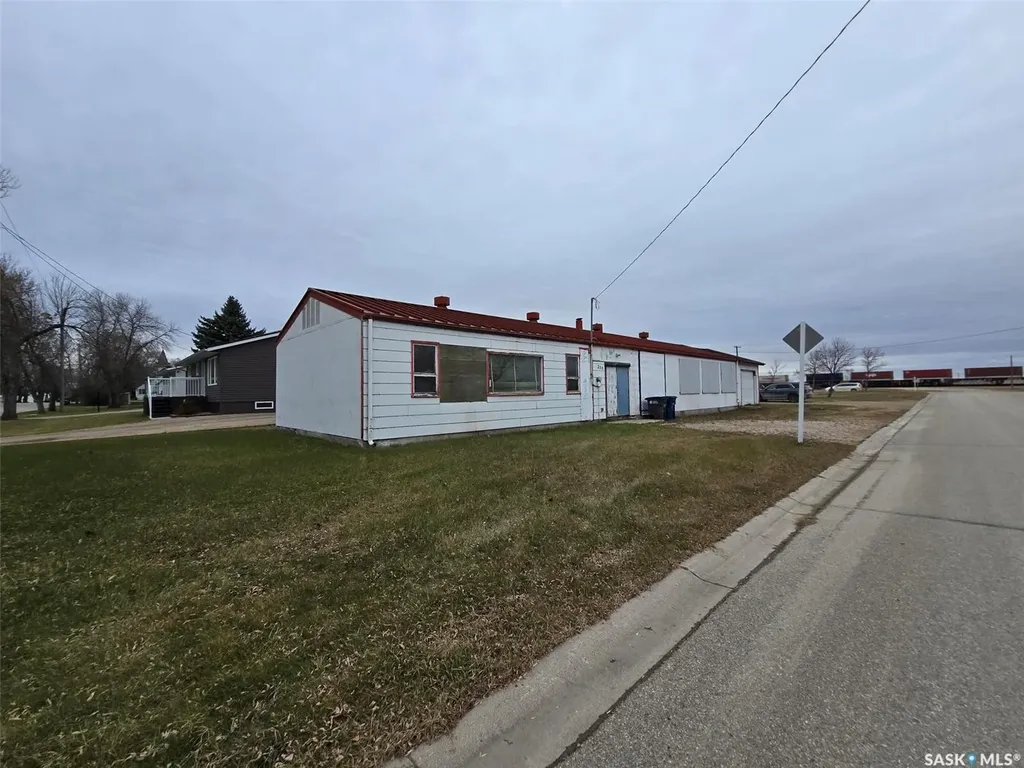 250 4th Avenue Broadview SK S0G 0K0