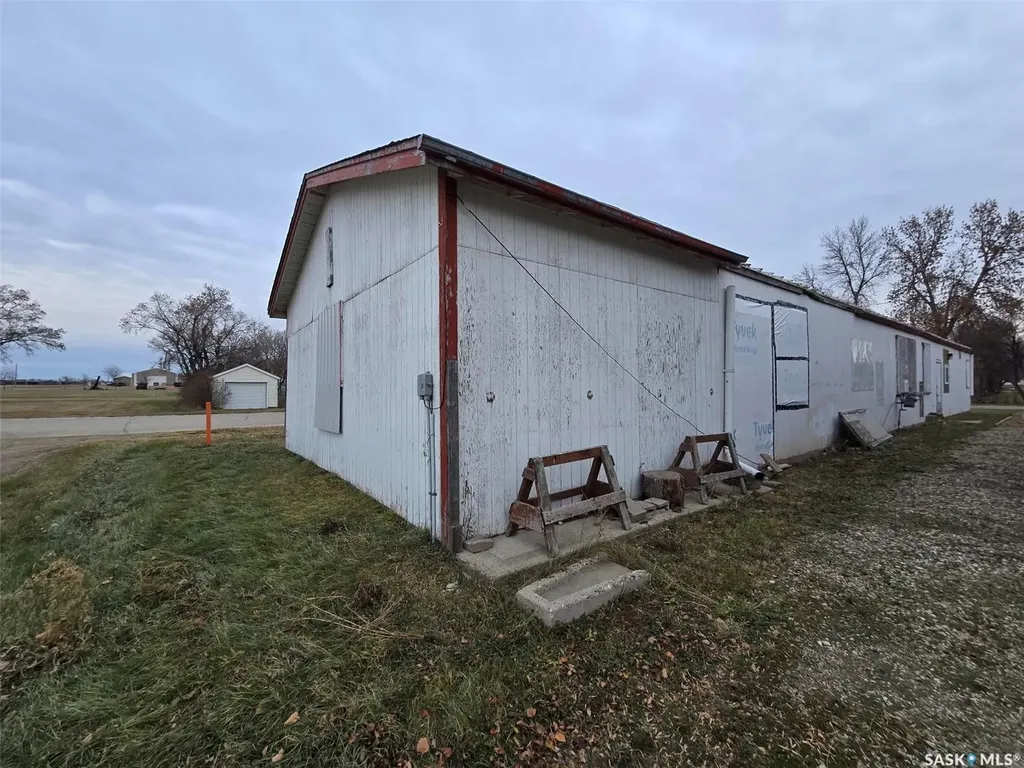 250 4th Avenue Broadview SK S0G 0K0