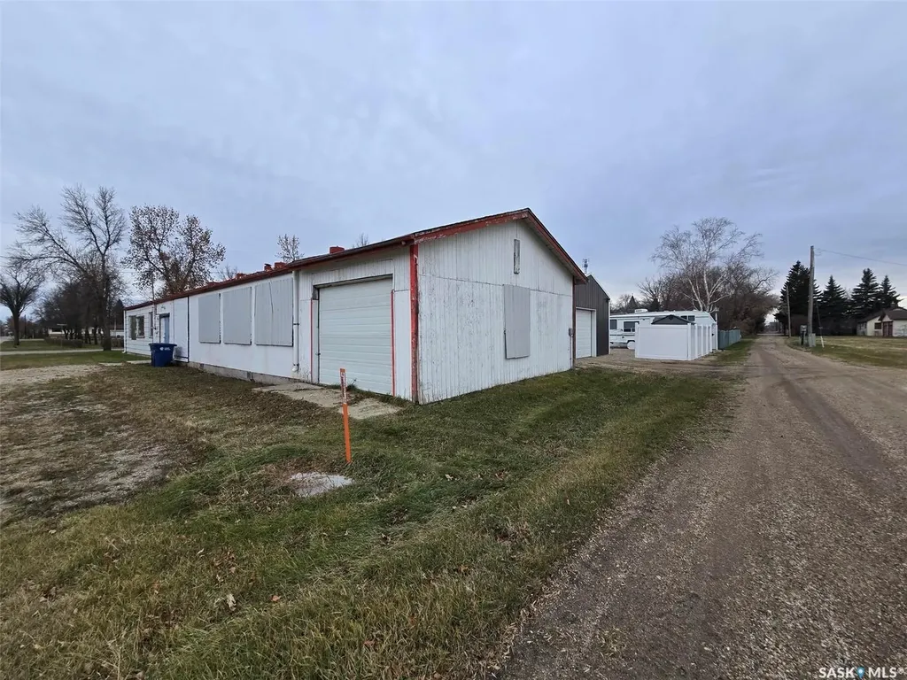 250 4th Avenue Broadview SK S0G 0K0