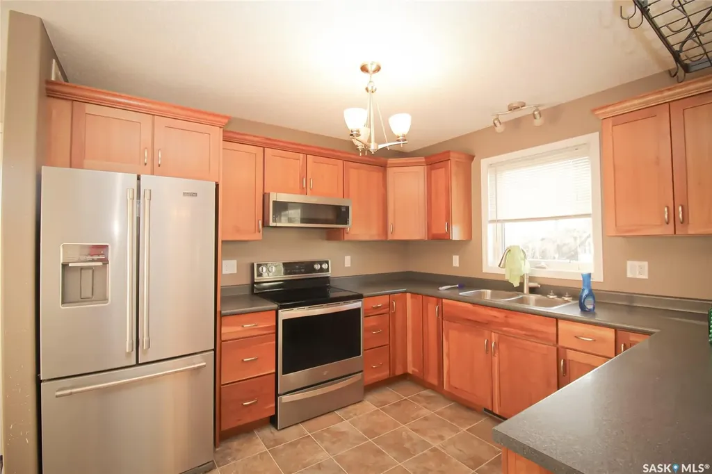 406 Main Street Climax SK S0N 0N0