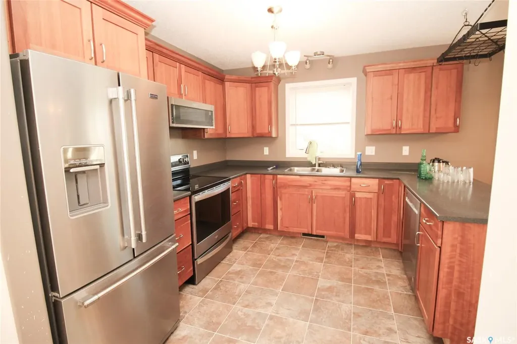 406 Main Street Climax SK S0N 0N0