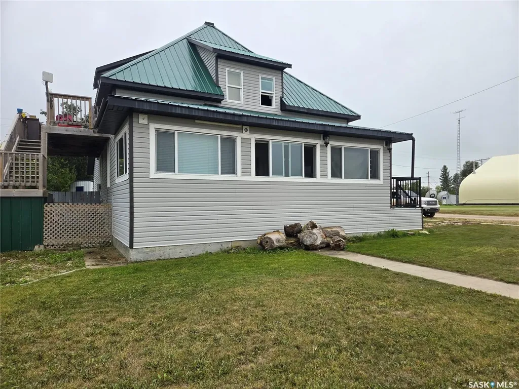 707 Railway Avenue Neudorf SK S0A 2T0
