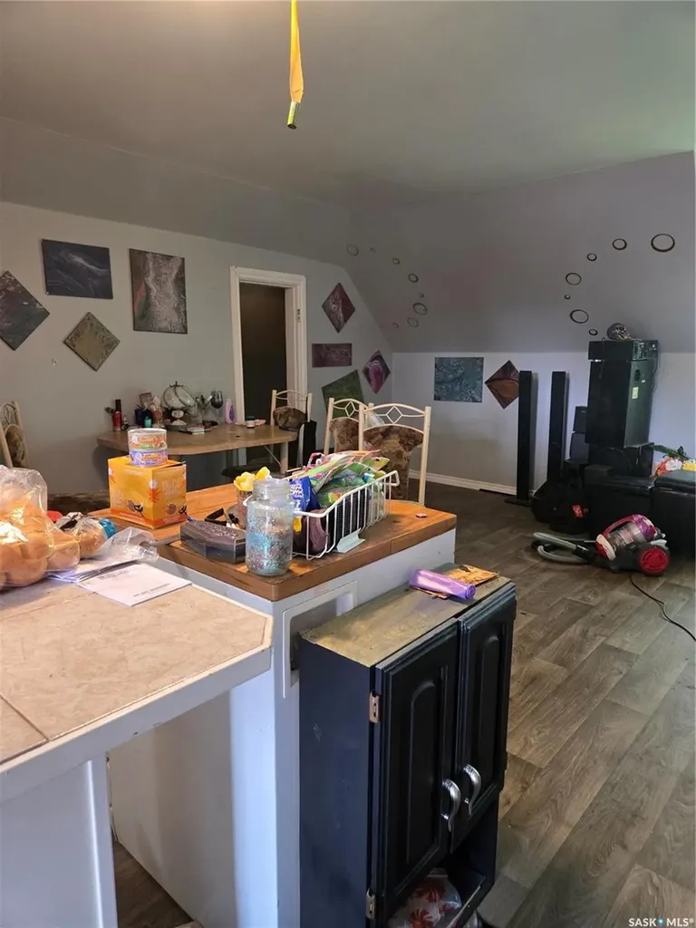 707 Railway Avenue Neudorf SK S0A 2T0