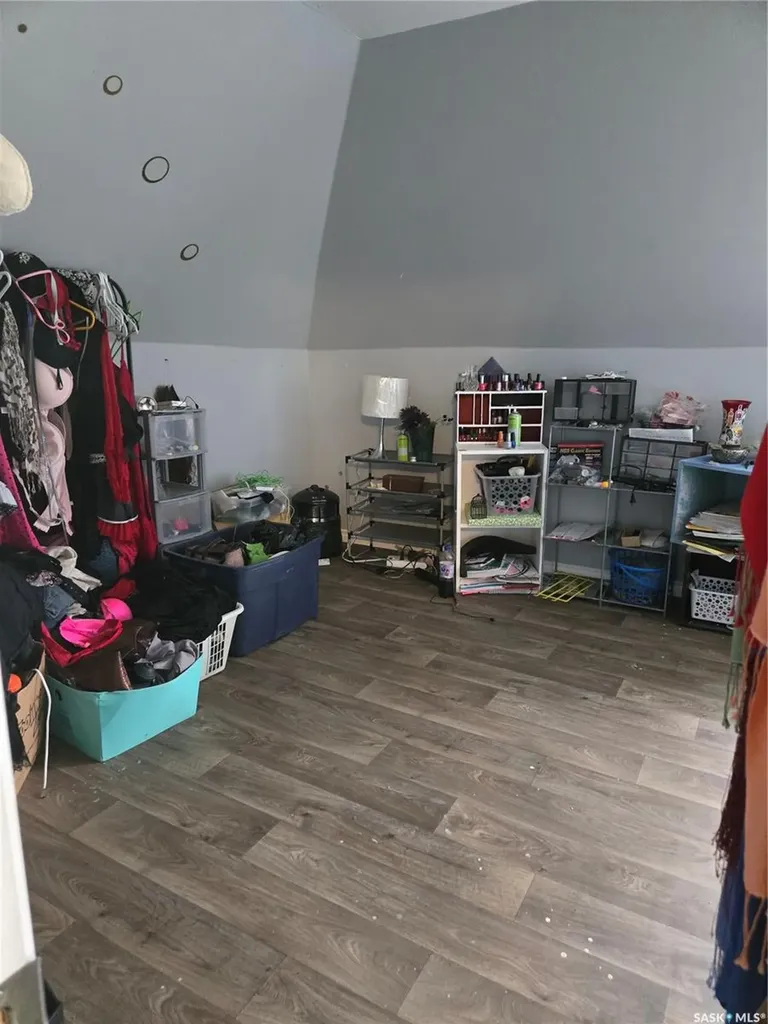 707 Railway Avenue Neudorf SK S0A 2T0
