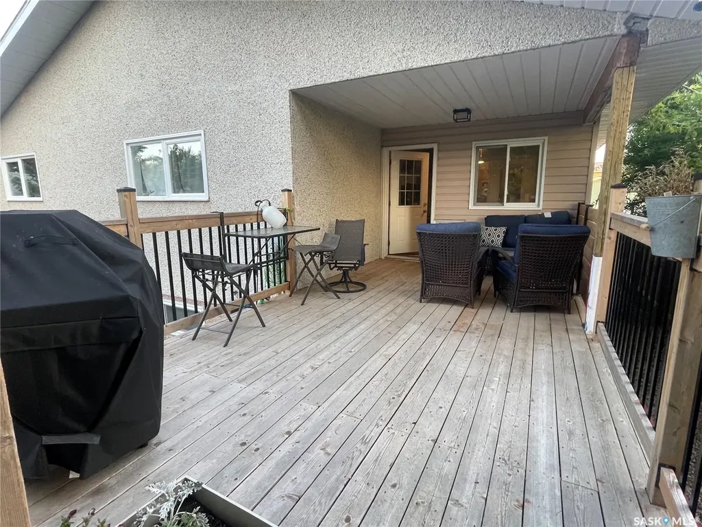 404 Parsons Avenue Maple Creek SK S0N 1N0