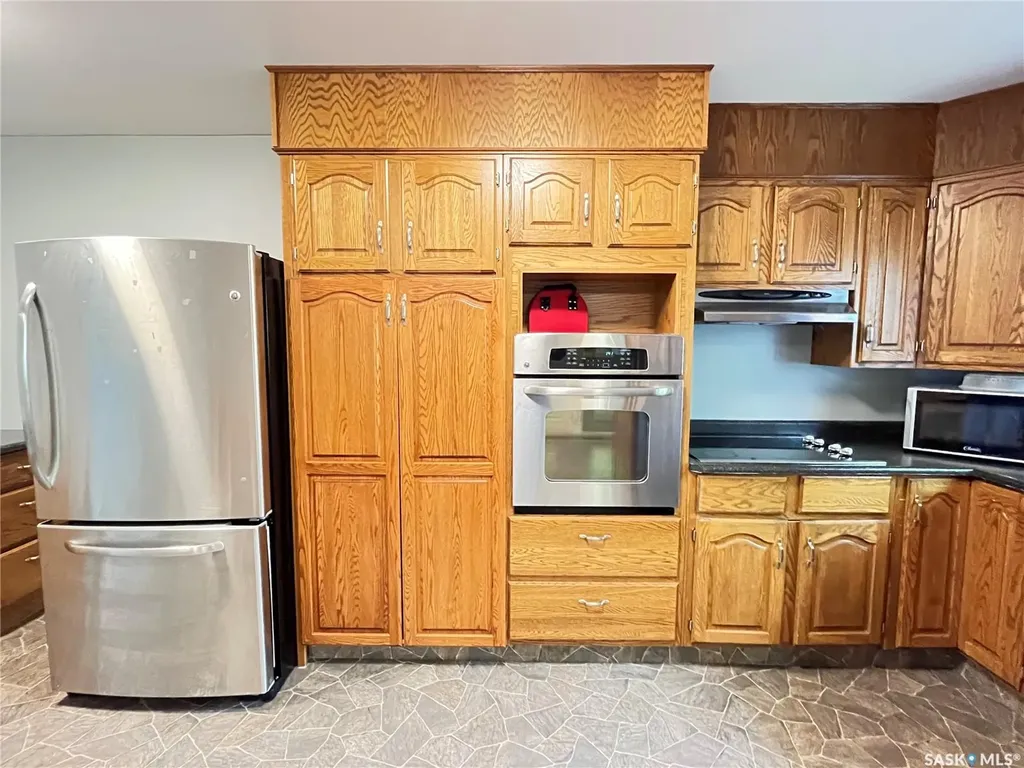 404 Parsons Avenue Maple Creek SK S0N 1N0