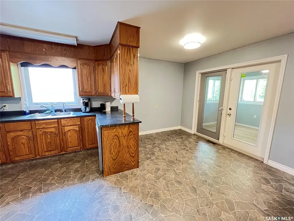 404 Parsons Avenue Maple Creek SK S0N 1N0