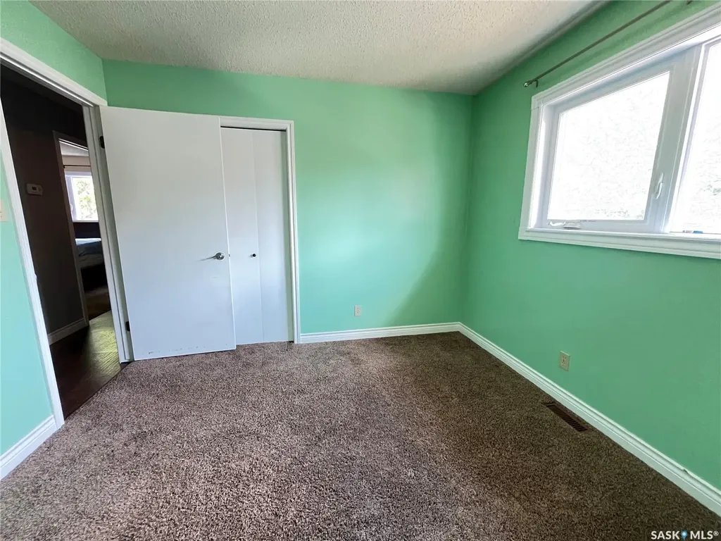 404 Parsons Avenue Maple Creek SK S0N 1N0