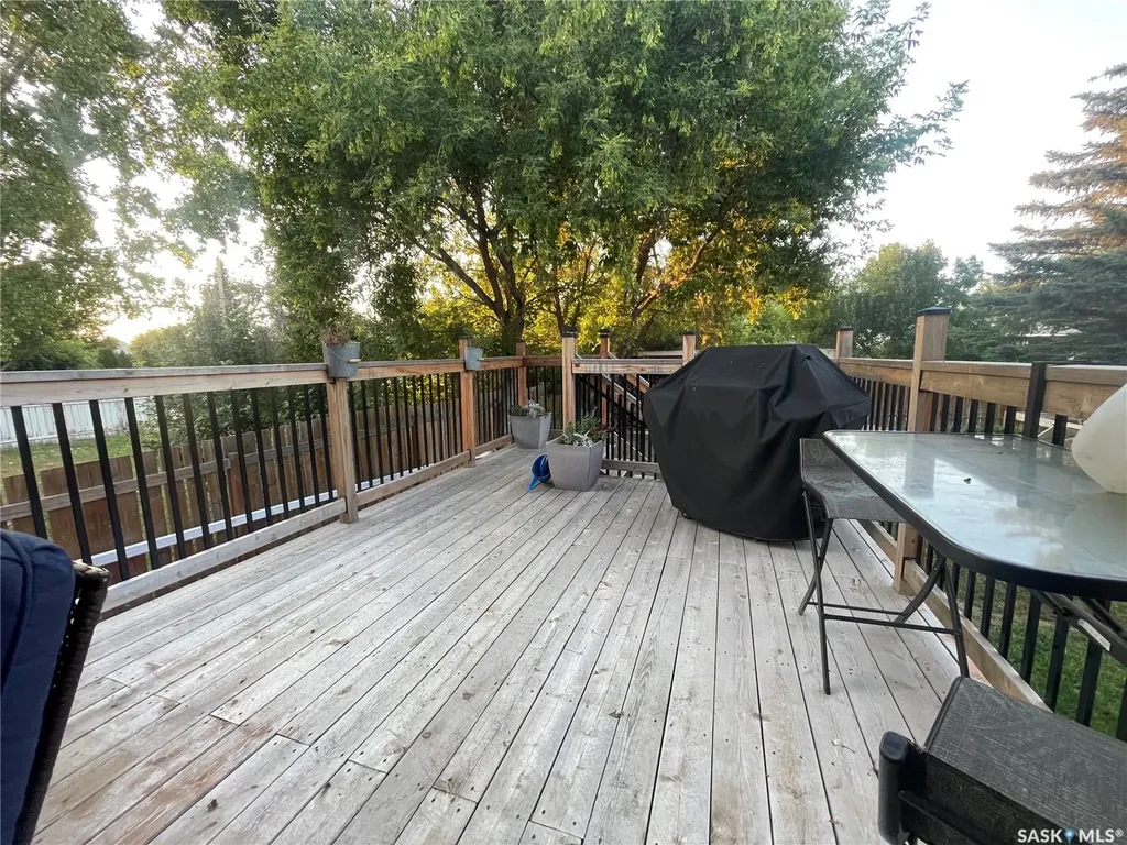 404 Parsons Avenue Maple Creek SK S0N 1N0