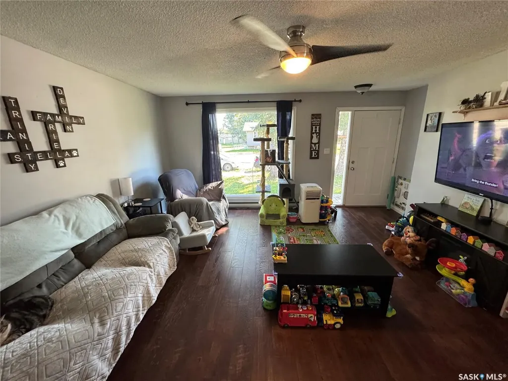 116 Elizabeth Avenue Naicam SK S0K 2Z0