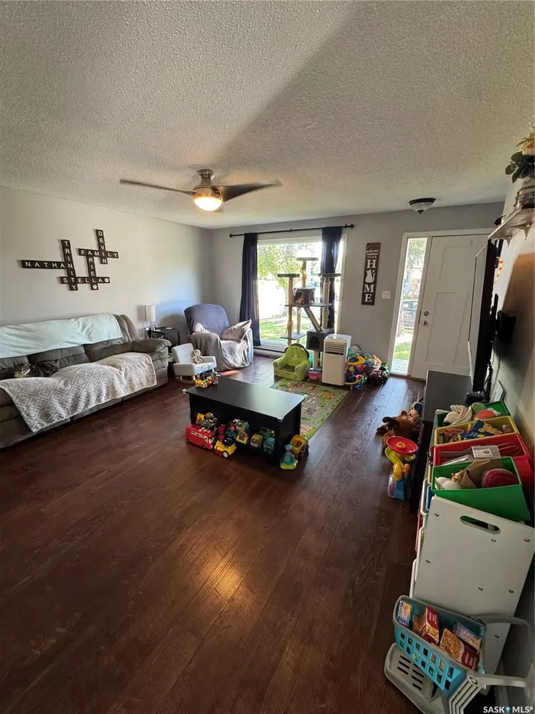 116 Elizabeth Avenue Naicam SK S0K 2Z0