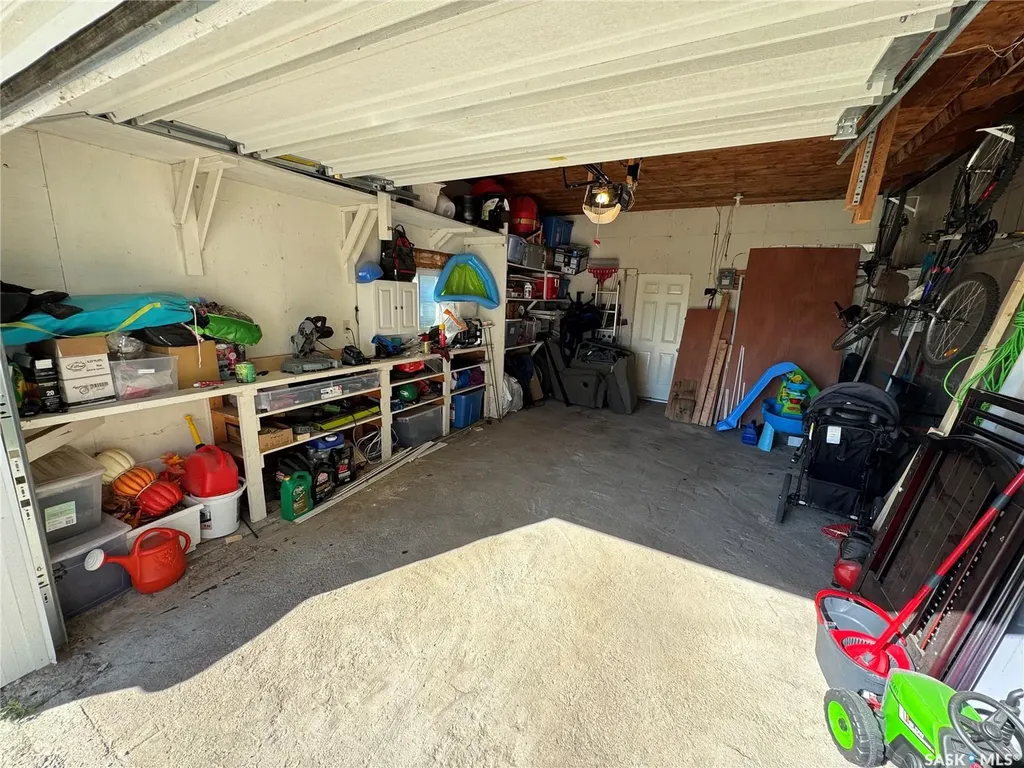 116 Elizabeth Avenue Naicam SK S0K 2Z0