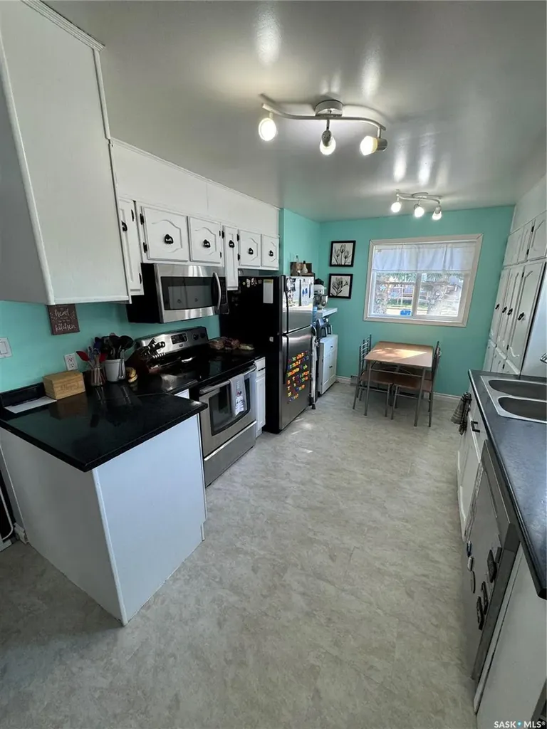 116 Elizabeth Avenue Naicam SK S0K 2Z0