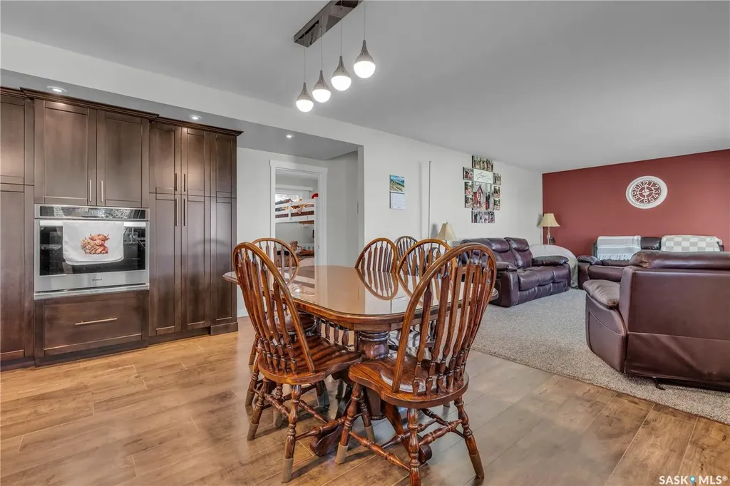 103 1st Street Limerick SK S0H 2P0