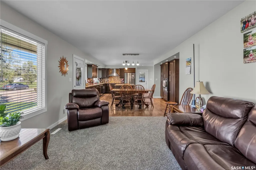 103 1st Street Limerick SK S0H 2P0