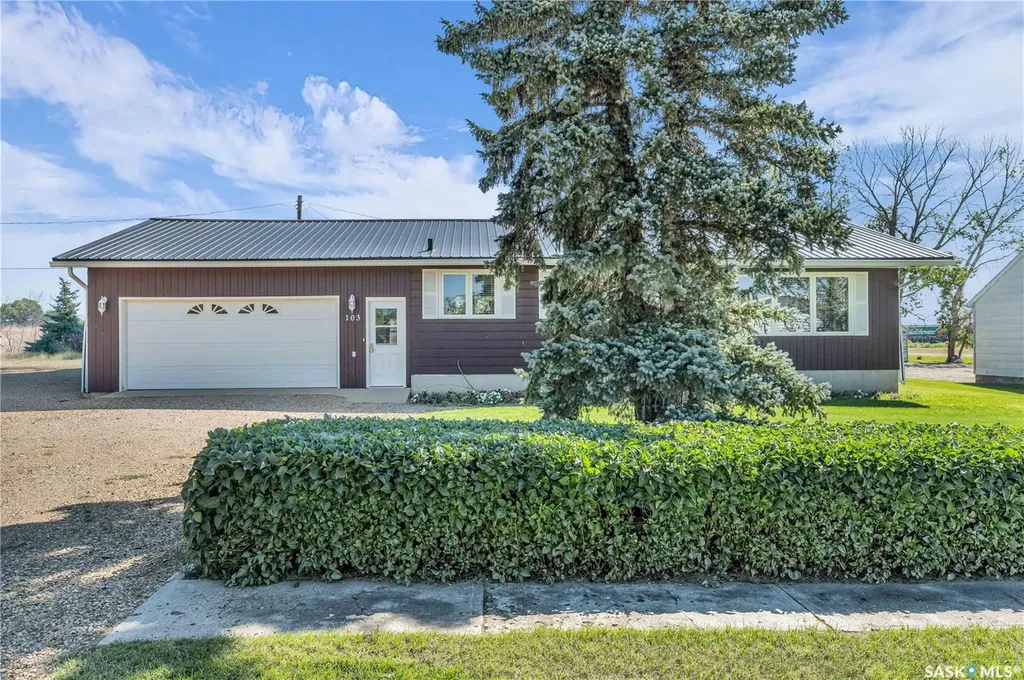 103 1st Street Limerick SK S0H 2P0