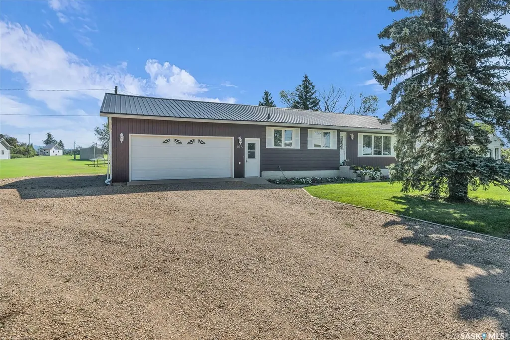 103 1st Street Limerick SK S0H 2P0