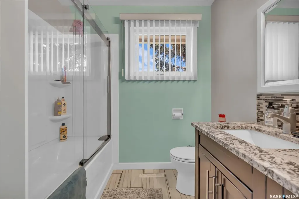 103 1st Street Limerick SK S0H 2P0