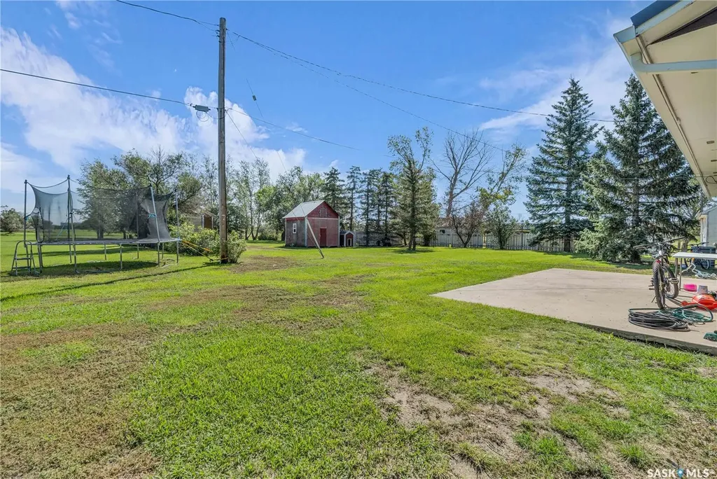 103 1st Street Limerick SK S0H 2P0