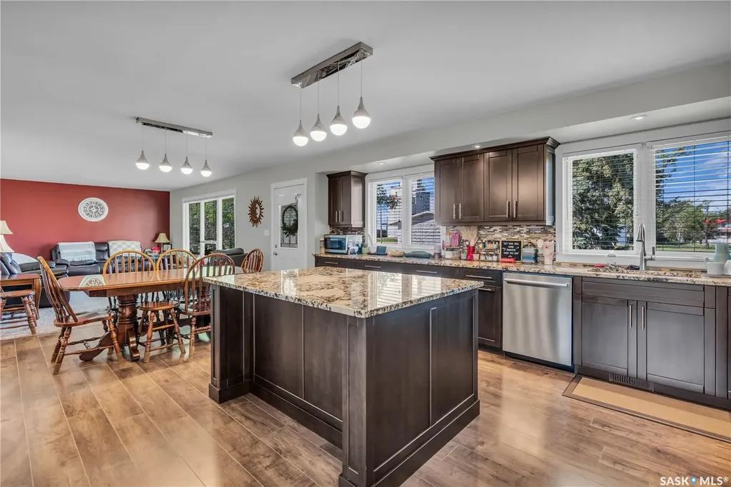 103 1st Street Limerick SK S0H 2P0