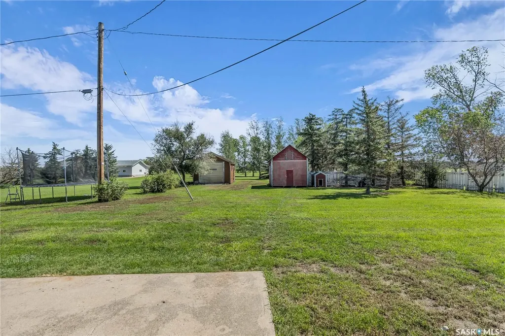 103 1st Street Limerick SK S0H 2P0