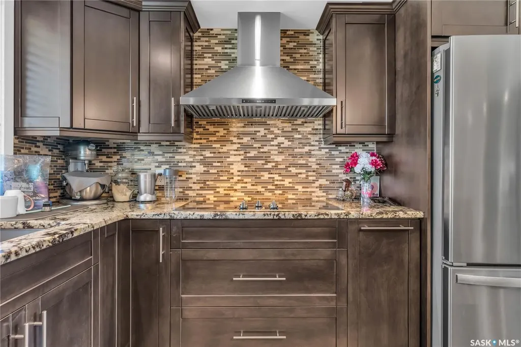 103 1st Street Limerick SK S0H 2P0