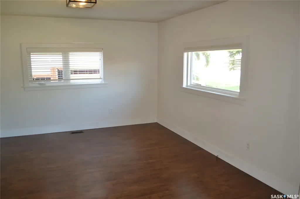 210 6th Avenue SW Eston SK S0L 1A0